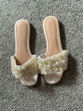 Gorgeous womens sandals NWOT